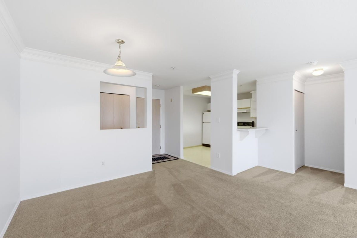 Primary Bedroom Photo of 102 20881 56 Avenue, Langley, BC