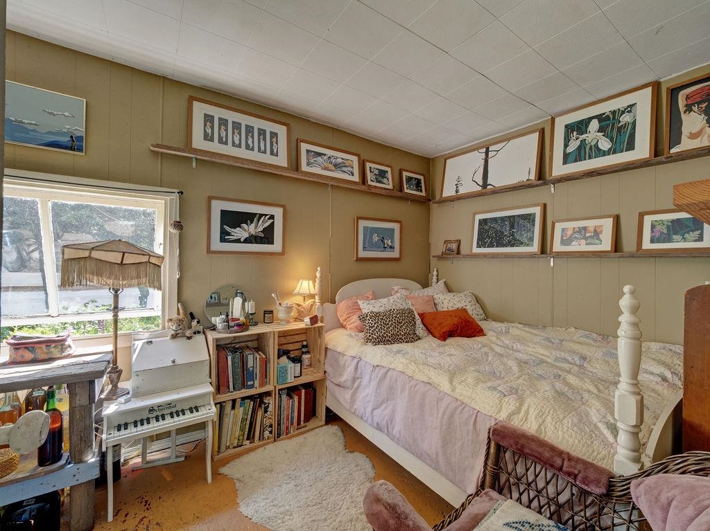 Bedroom 3 Photo of 947 North Road, Gibsons, BC