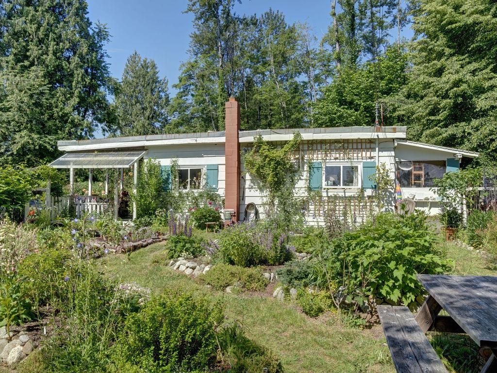 Exterior Rear Photo of 947 North Road, Gibsons, BC