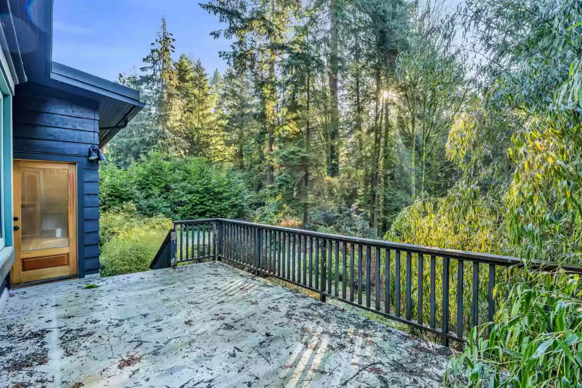 Entry Foyer Photo of 430 Macbeth Crescent, West Vancouver, BC