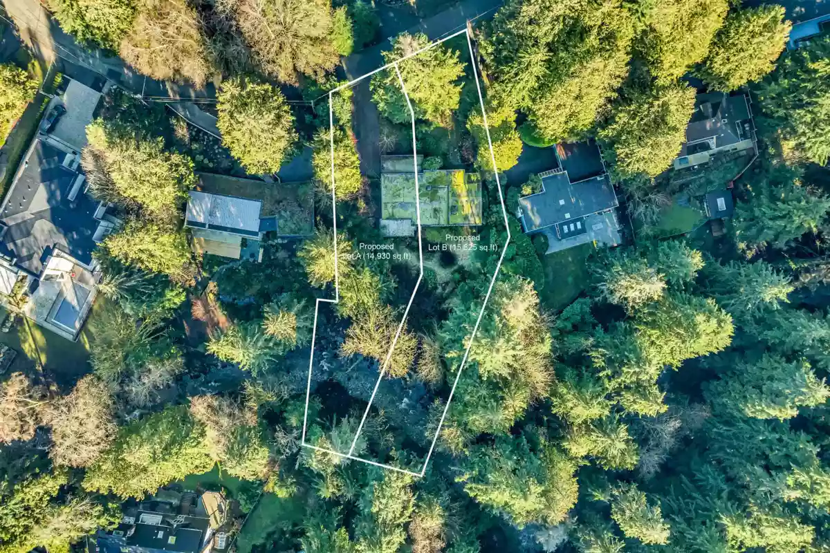 Laundry Room Photo of 430 Macbeth Crescent, West Vancouver, BC