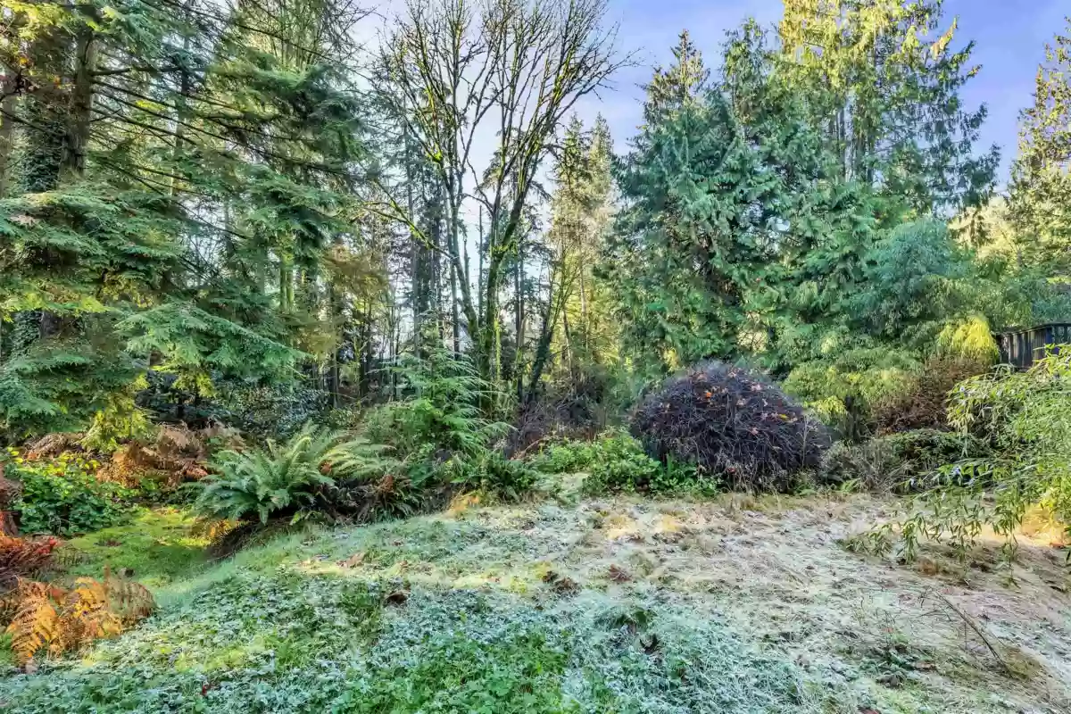 Staircase Photo of 430 Macbeth Crescent, West Vancouver, BC