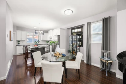 Breakfast Nook Photo of 24235 102 Avenue, Maple Ridge, BC