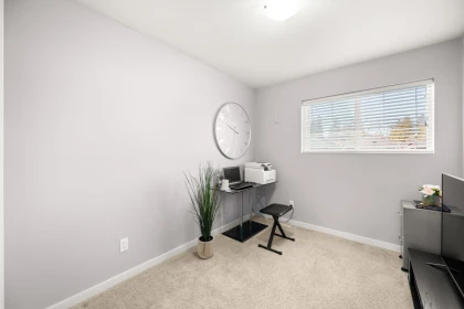 Mudroom Photo of 24235 102 Avenue, Maple Ridge, BC