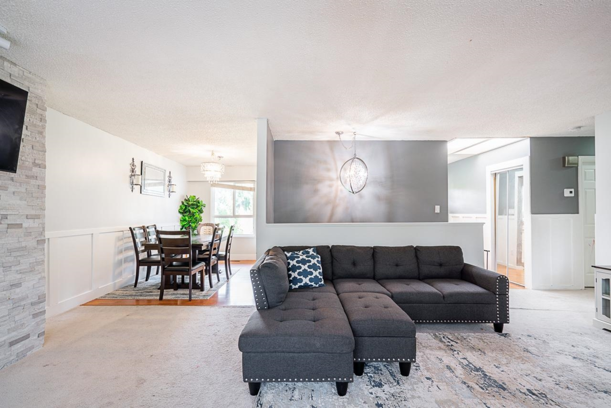 Breakfast Nook Photo of 8403 Arbour Place, Surrey, BC