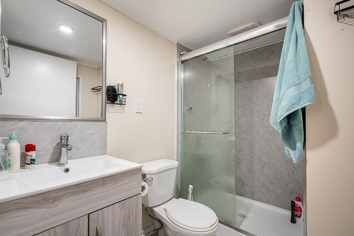 Hallway Photo of 8403 Arbour Place, Surrey, BC