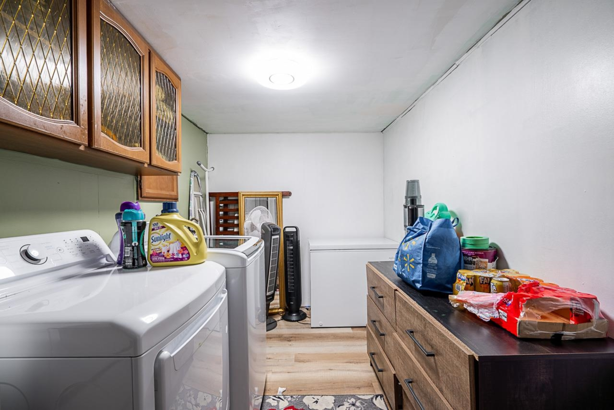 Laundry Room Photo of 8403 Arbour Place, Surrey, BC