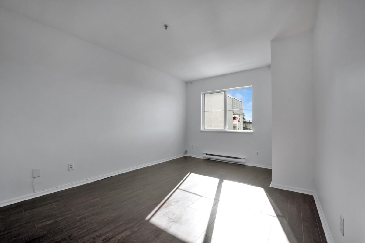 Guest Bathroom Photo of 12 1328 W 73rd Avenue, Vancouver, BC