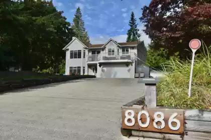 8086 Dogwood Drive, Halfmoon Bay, BC, Halfmn Bay Secret Cv Redroofs — 5 bed single family residence for sale