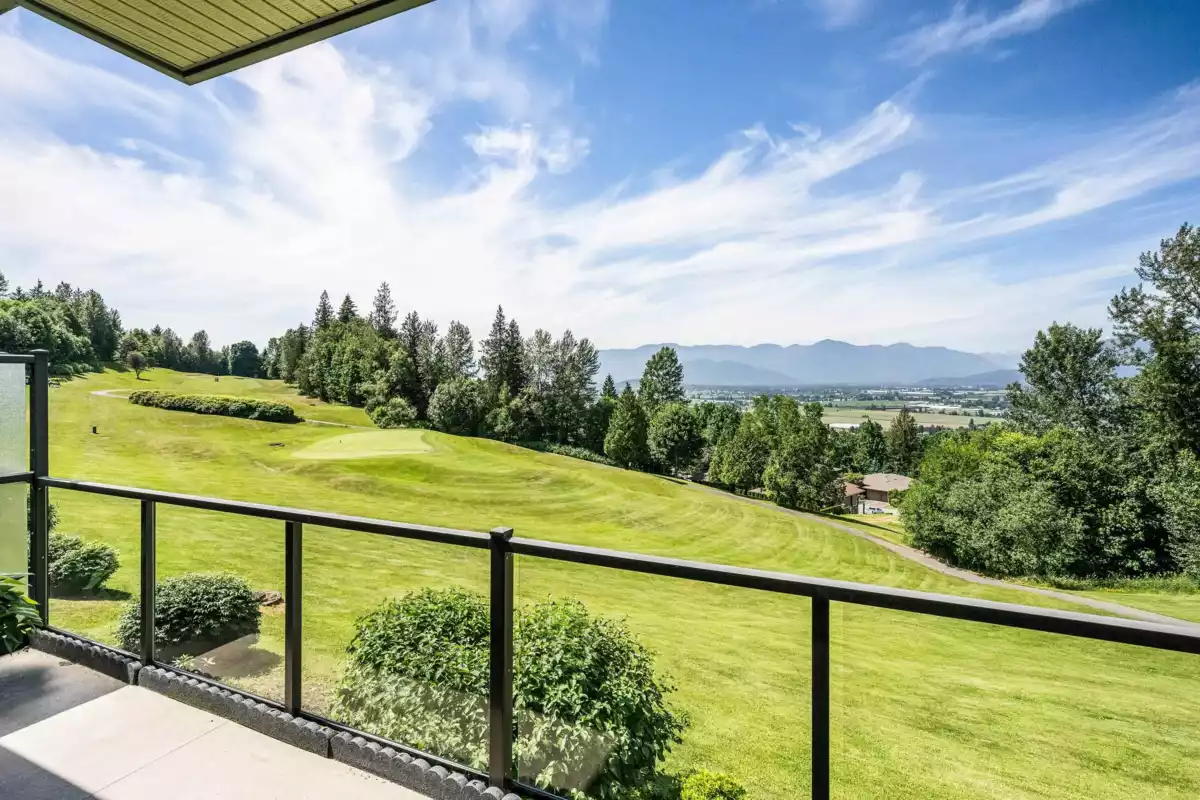 Laundry Room Photo of 111 51096 Falls Court, Chilliwack, BC