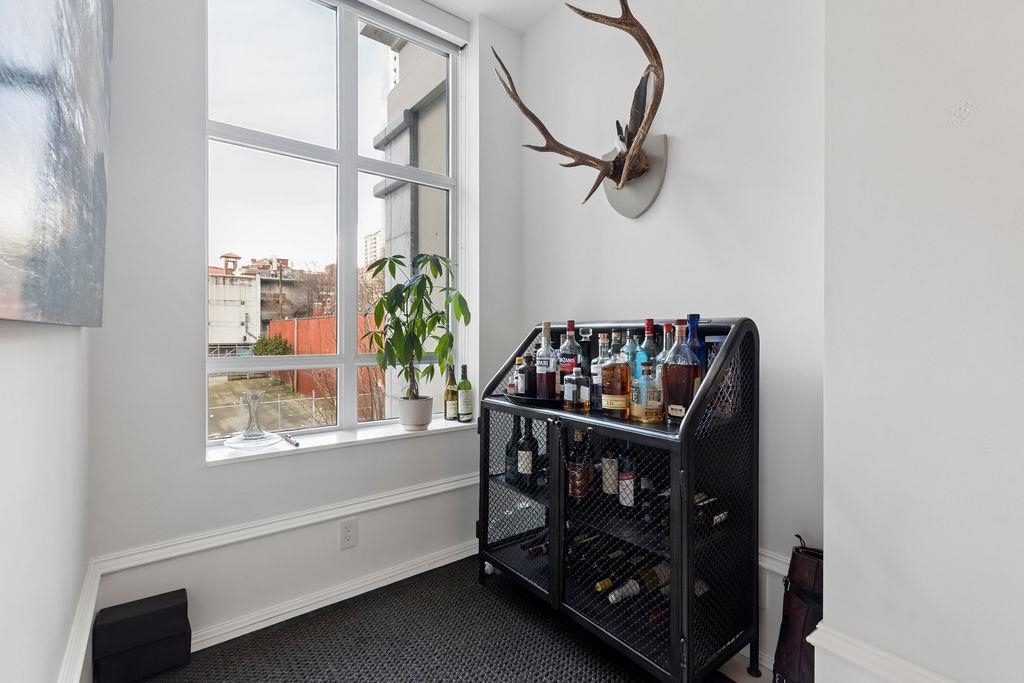 Backyard Photo of 304 1102 Hornby Street, Vancouver, BC