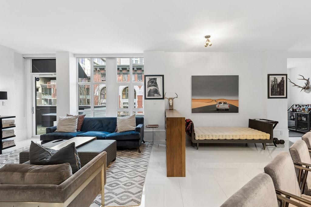 Breakfast Nook Photo of 304 1102 Hornby Street, Vancouver, BC