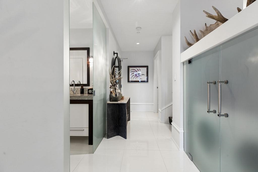 Garage Interior Photo of 304 1102 Hornby Street, Vancouver, BC