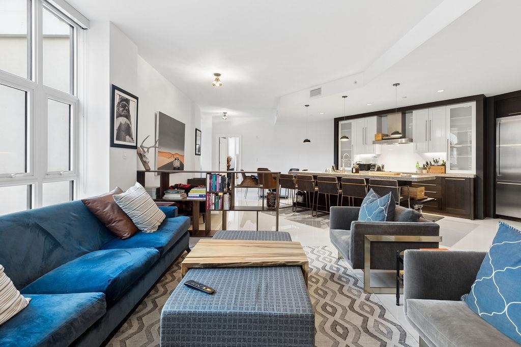 Living Room Photo of 304 1102 Hornby Street, Vancouver, BC