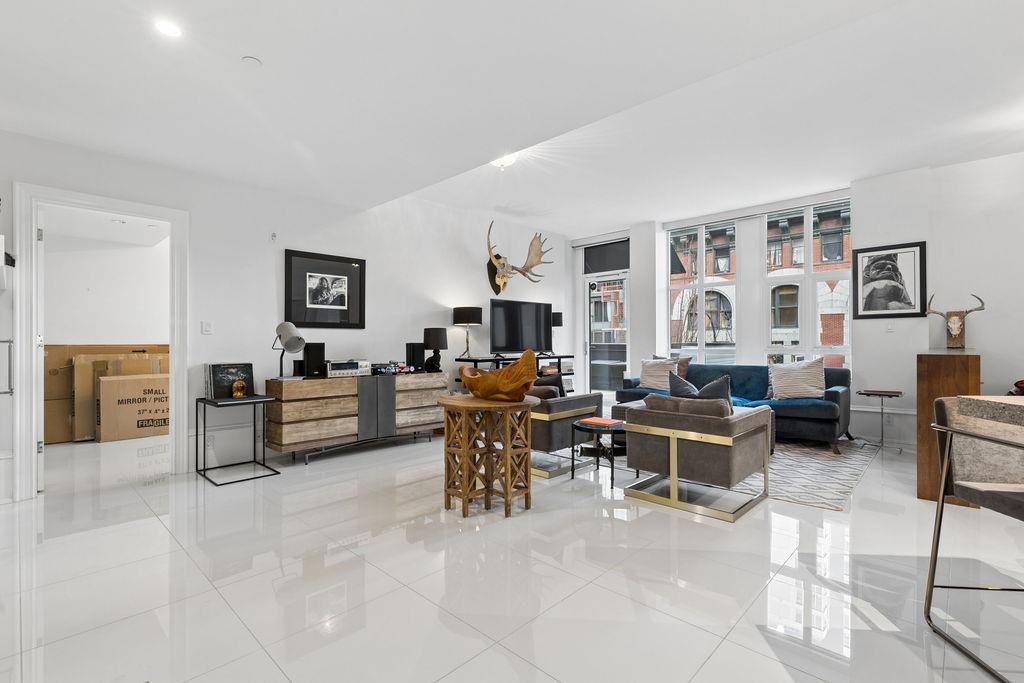 Primary Bedroom Photo of 304 1102 Hornby Street, Vancouver, BC