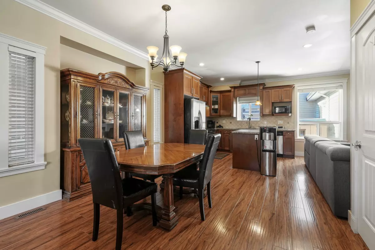 Dining Area Photo of 6865 196 Street, Surrey, BC