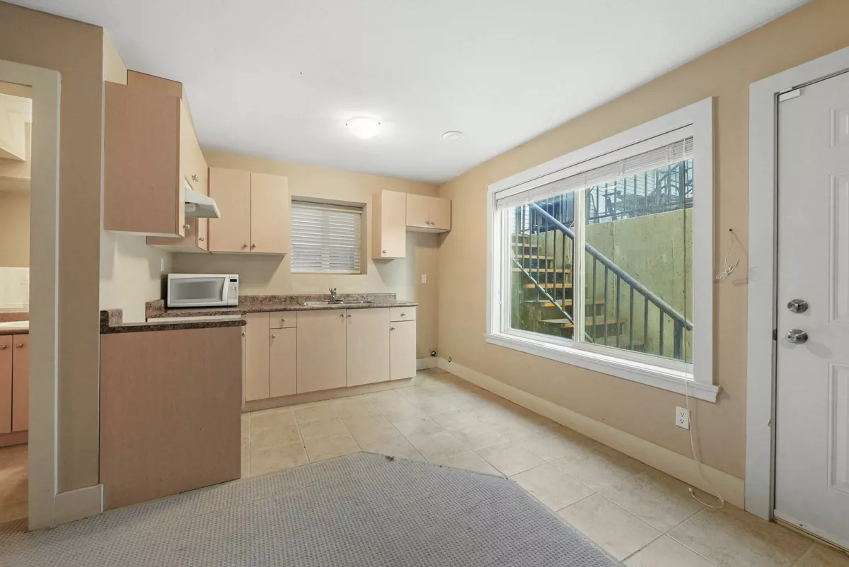 Mudroom Photo of 6865 196 Street, Surrey, BC