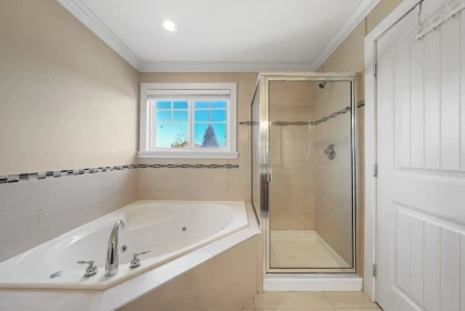 Walk-In Closet Photo of 6865 196 Street, Surrey, BC