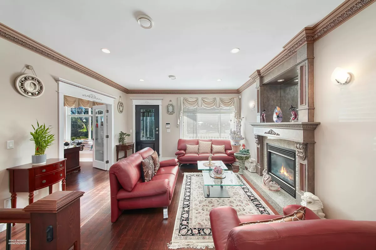 Dining Area Photo of 3939 Elmwood Street, Burnaby, BC