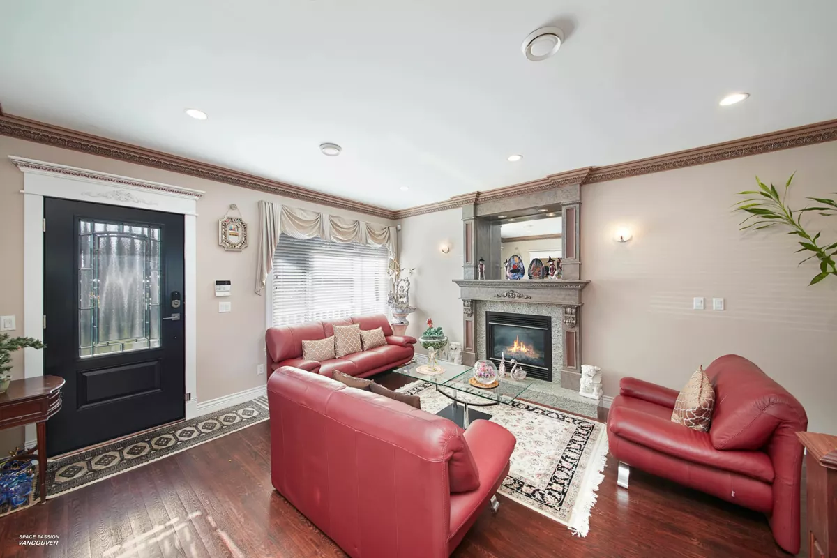 Family Room Photo of 3939 Elmwood Street, Burnaby, BC