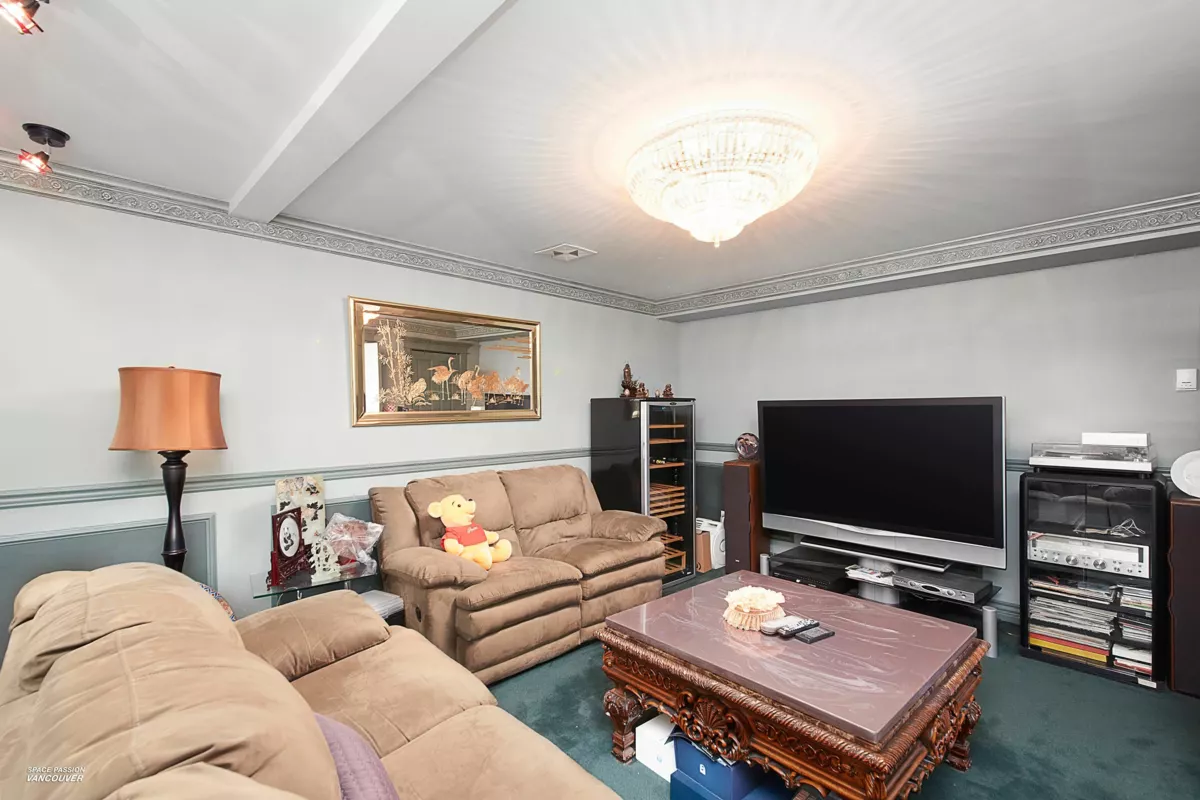 Loft / Bonus Room Photo of 3939 Elmwood Street, Burnaby, BC