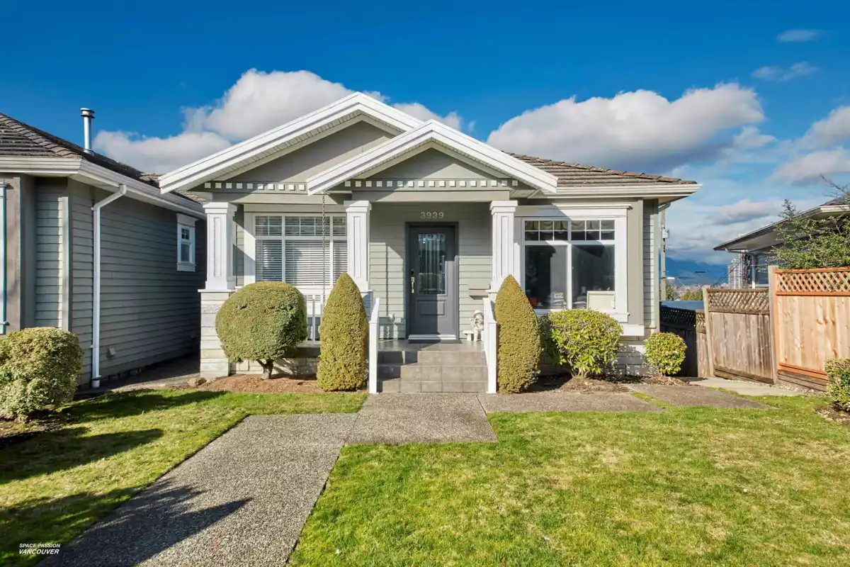 Outdoor Kitchen Photo of 3939 Elmwood Street, Burnaby, BC