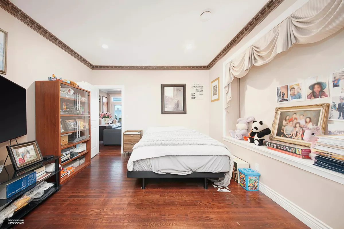 Powder Room Photo of 3939 Elmwood Street, Burnaby, BC