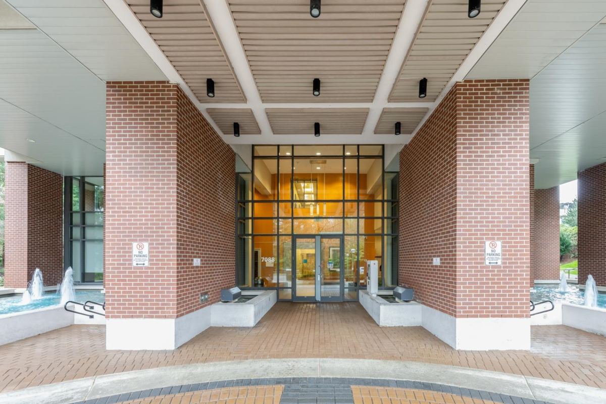 Entry Foyer Photo of 2808 7088 18th Avenue, Burnaby, BC