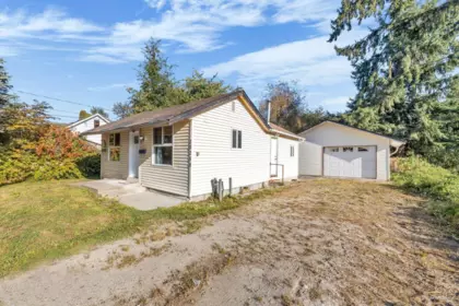 20258 Ospring Street, Maple Ridge, BC, Maple Ridge — Single Family Residence for sale