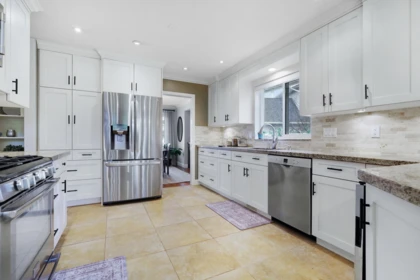 9424 154a Street, Surrey, BC, Surrey — Single Family Residence for sale