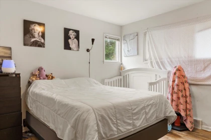 Basement Recreation Room Photo of 33919 Victory Boulevard, Abbotsford, BC