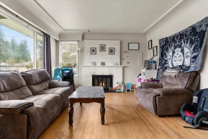 Primary Bedroom Photo of 33919 Victory Boulevard, Abbotsford, BC