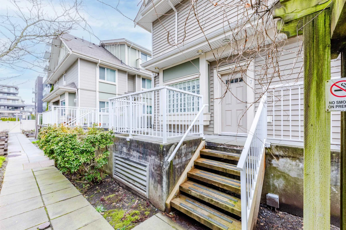Living Room Photo of 7 621 Langside Avenue, Coquitlam, BC