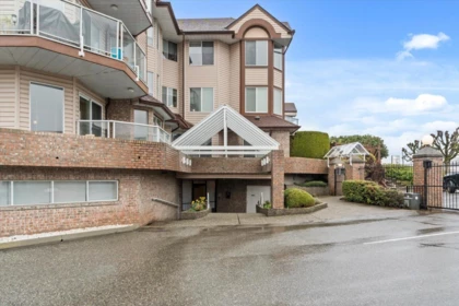 Aerial View of 307 32669 George Ferguson Way, Abbotsford, BC