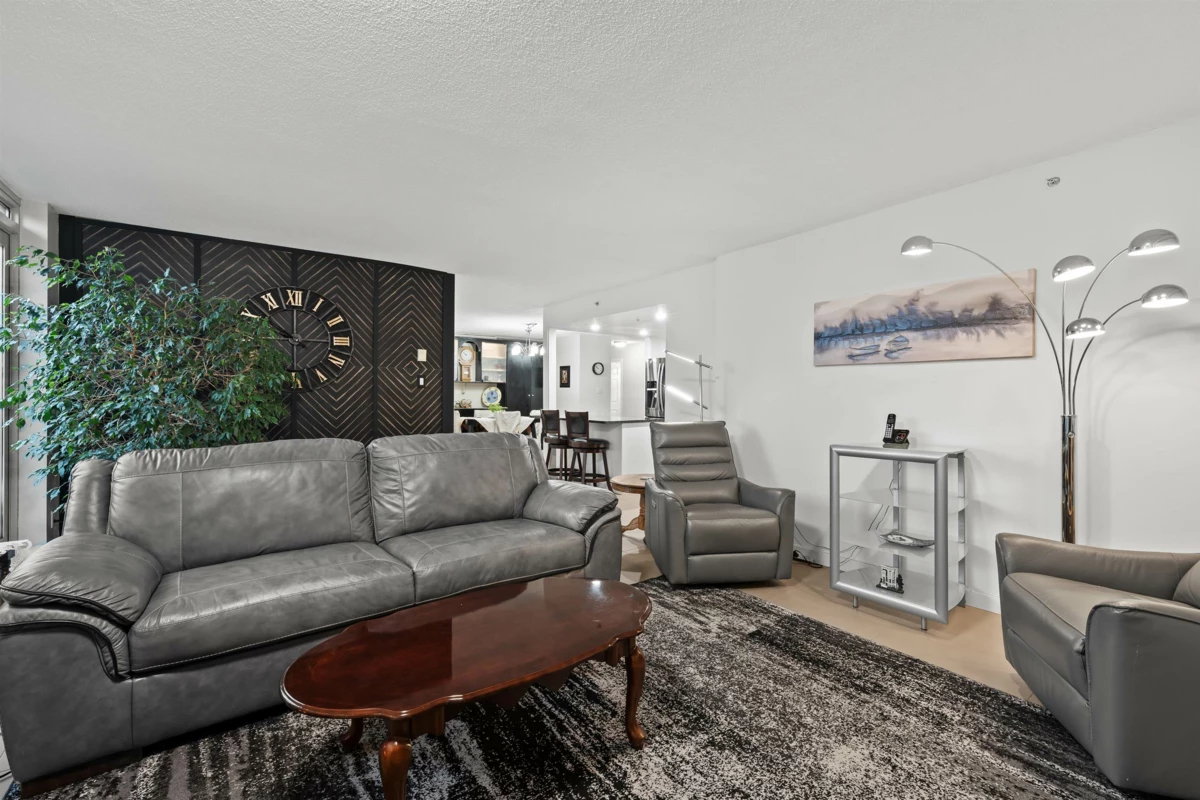 Dining Area Photo of 403 1159 Main Street, Vancouver, BC