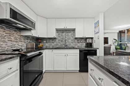 Guest Bathroom Photo of 403 1159 Main Street, Vancouver, BC