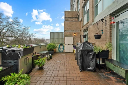 Hot Tub / Spa Photo of 403 1159 Main Street, Vancouver, BC