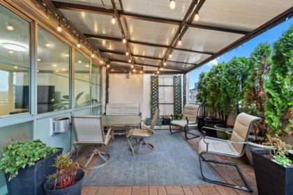 Swimming Pool Photo of 403 1159 Main Street, Vancouver, BC