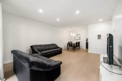 101 9857 Manchester Drive, Burnaby, BC, Burnaby — Apartment/Condo for sale