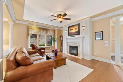 Kitchen Island Photo of 27733 Porter Drive, Abbotsford, BC