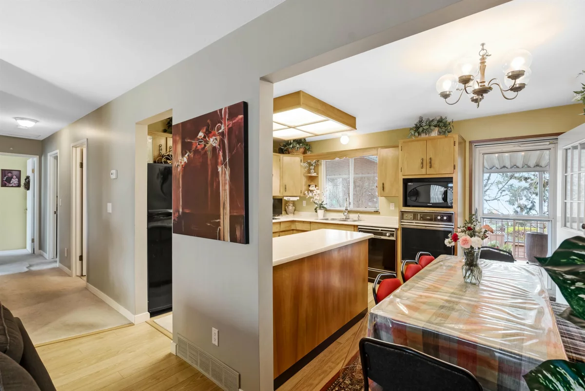 Family Room Photo of 12486 113b Avenue, Surrey, BC