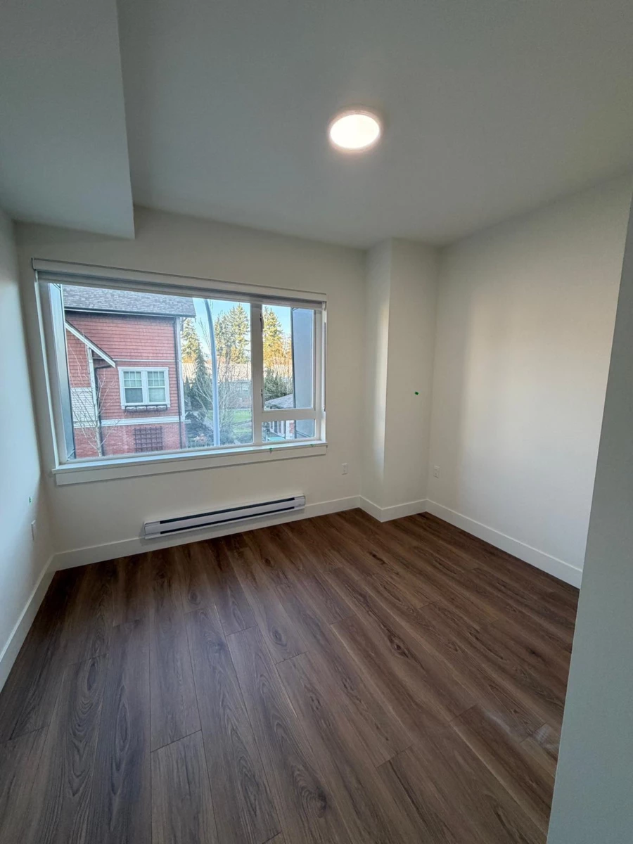 Dining Area Photo of 114 15739 Fraser Highway, Surrey, BC