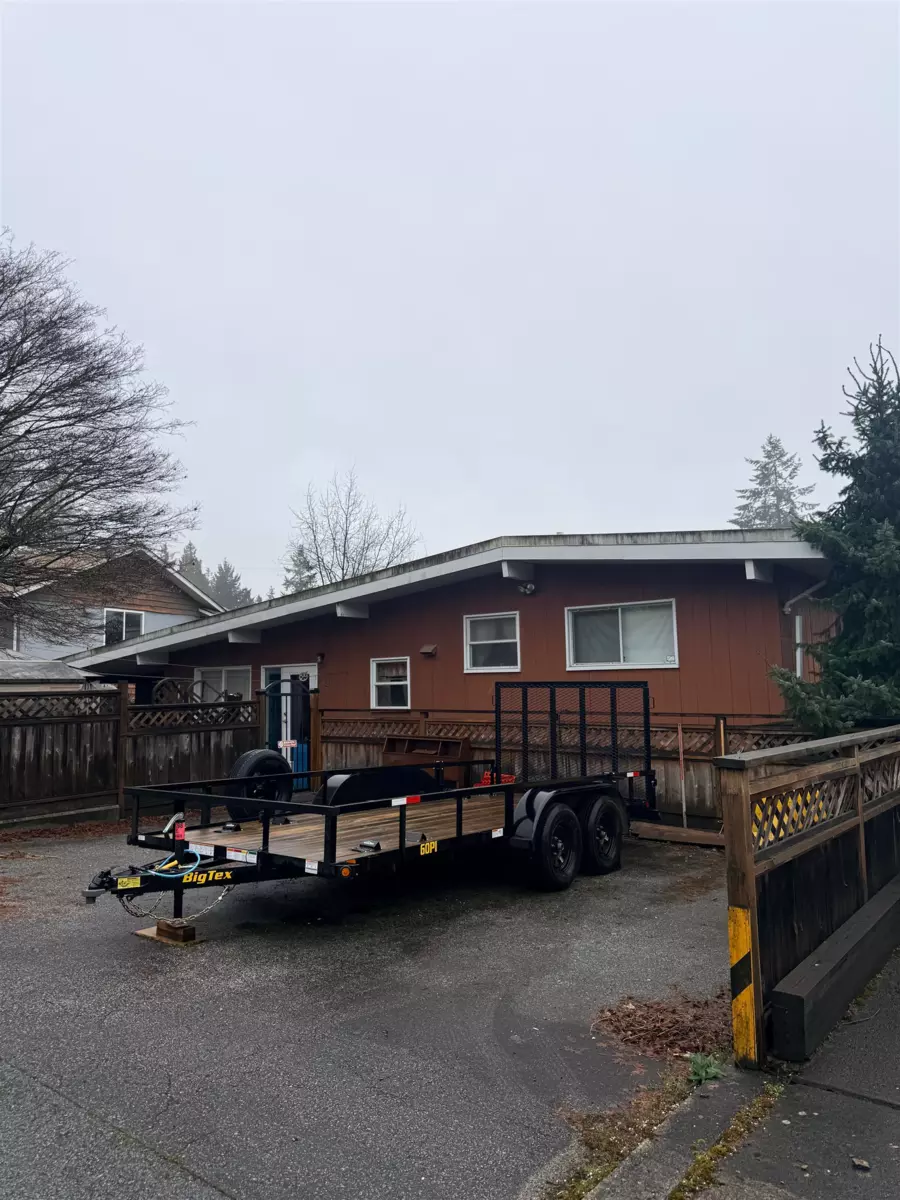 Family Room Photo of 362 Seaforth Crescent, Coquitlam, BC