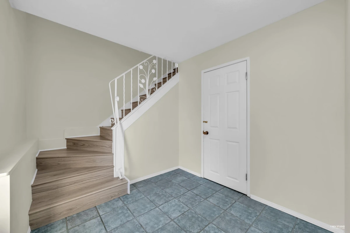 Dining Area Photo of 11250 Kendale View, Delta, BC