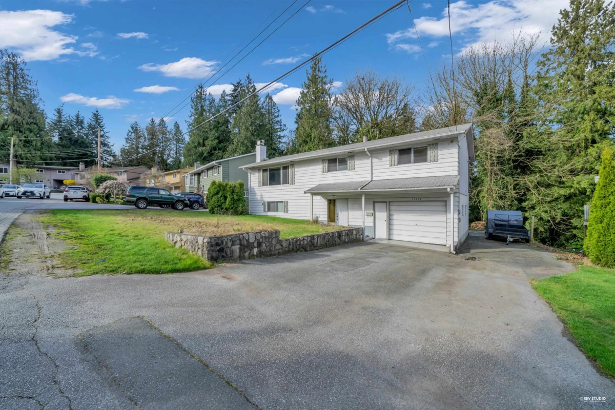 Family Room Photo of 11250 Kendale View, Delta, BC