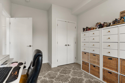 Hallway Photo of 112 9450 Robson Street, Chilliwack, BC