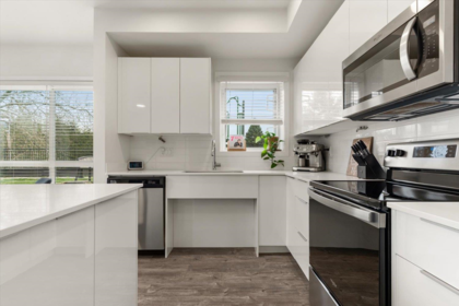 Kitchen Photo of 112 9450 Robson Street, Chilliwack, BC