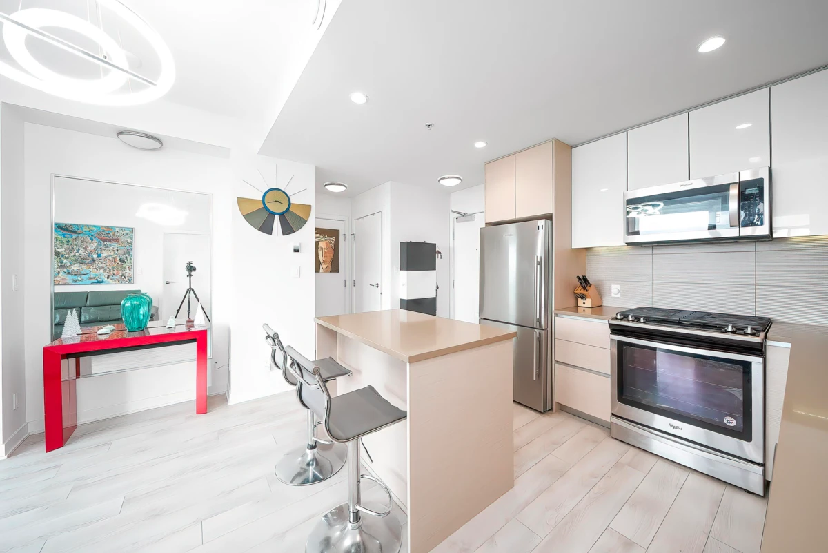 Dining Area Photo of 1206 8850 University Crescent, Burnaby, BC