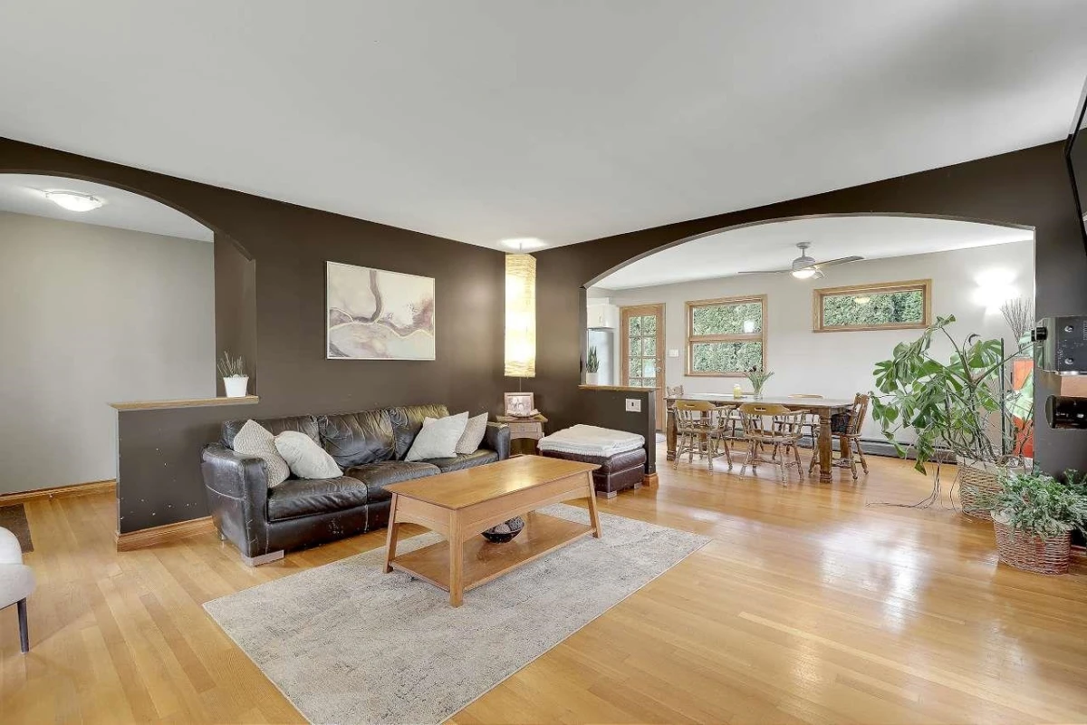 Dining Area Photo of 10977 Wren Crescent, Surrey, BC