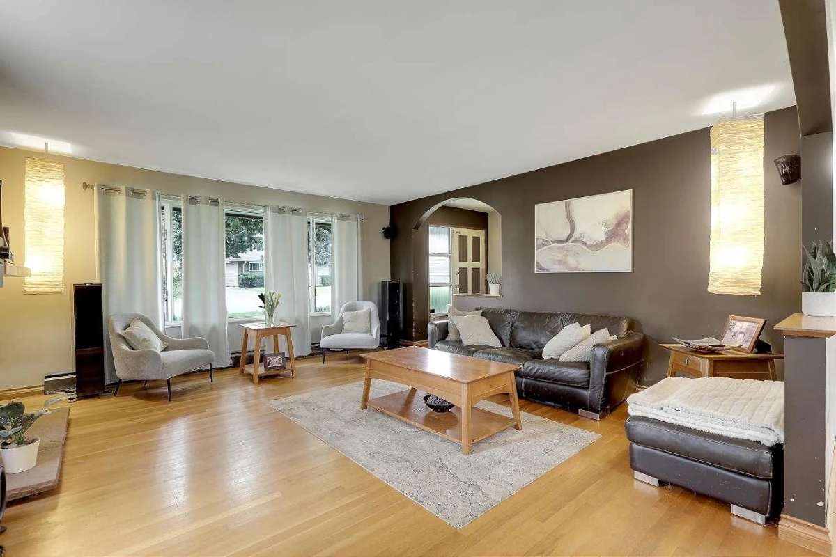 Family Room Photo of 10977 Wren Crescent, Surrey, BC